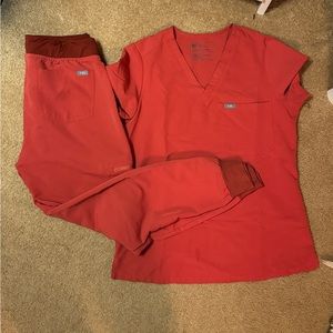 Figs Women’s Scrub Set